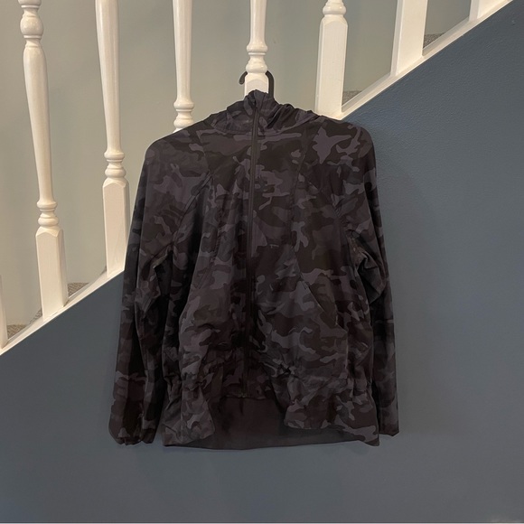 Lululemon Jacket - Picture 1 of 2